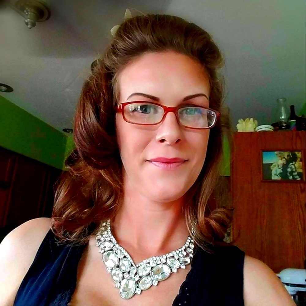 Meet your Posher, Carissa
